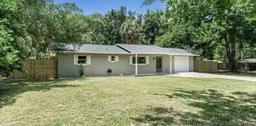 Casa en Crystal River, Florida 2 dormitorios, 102.56 m2 № 1808377