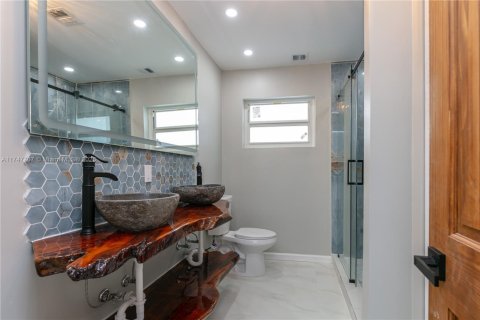 House in Hollywood, Florida 2 bedrooms, 103.12 sq.m. № 1985171 - photo 10