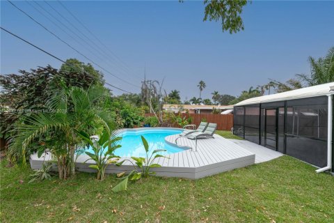 House in Hollywood, Florida 2 bedrooms, 103.12 sq.m. № 1985171 - photo 20