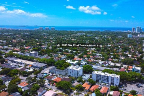House in Miami, Florida 4 bedrooms, 165.27 sq.m. № 1878677 - photo 6