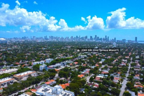 House in Miami, Florida 4 bedrooms, 165.27 sq.m. № 1878677 - photo 9