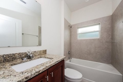 Villa ou maison à louer à Kissimmee, Floride: 4 chambres, 153.01 m2 № 2116479 - photo 14