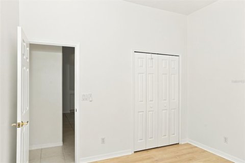 House in Sarasota, Florida 3 bedrooms, 190.73 sq.m. № 2400182 - photo 17