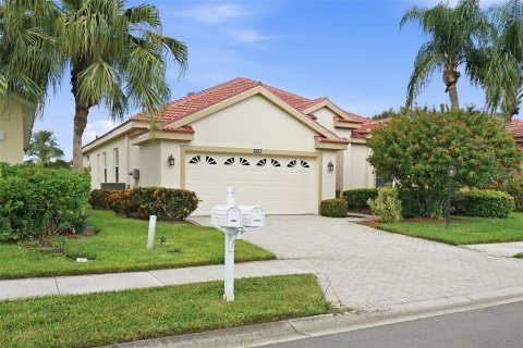 House in Sarasota, Florida 3 bedrooms, 190.73 sq.m. № 2400182 - photo 3