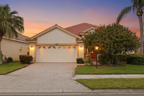 House in Sarasota, Florida 3 bedrooms, 190.73 sq.m. № 2400182