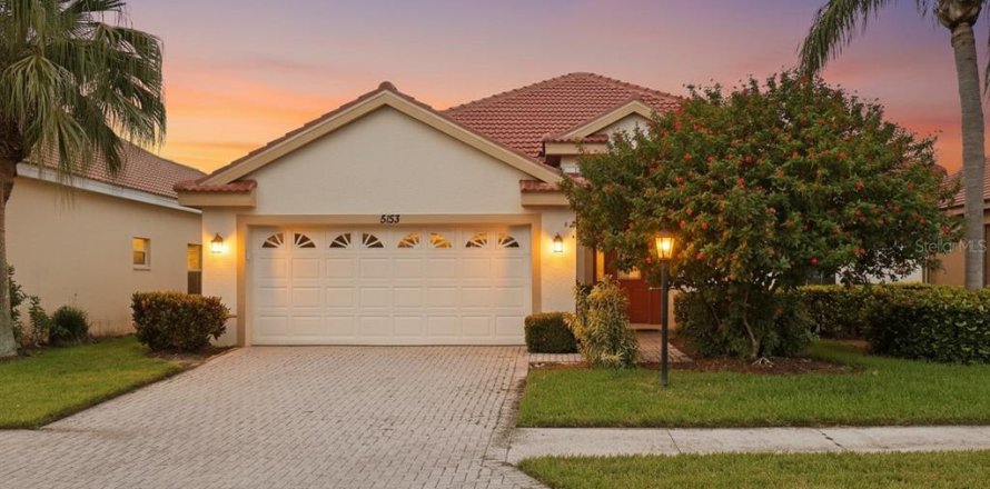 House in Sarasota, Florida 3 bedrooms, 190.73 sq.m. № 2400182