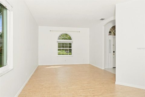 House in Sarasota, Florida 3 bedrooms, 190.73 sq.m. № 2400182 - photo 7