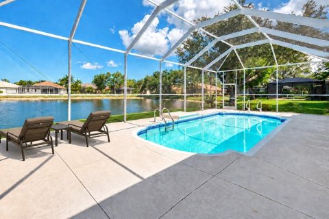 House in Sarasota, Florida 3 bedrooms, 190.73 sq.m. № 2400182 - photo 26
