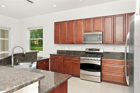 House in Sarasota, Florida 3 bedrooms, 190.73 sq.m. № 2400182 - photo 5