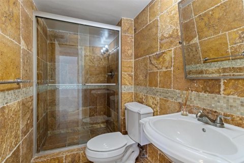 Copropriété à vendre à North Miami, Floride: 2 chambres, 83.98 m2 № 1846020 - photo 12