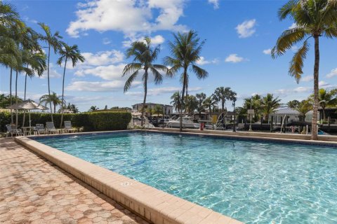 Copropriété à vendre à North Miami, Floride: 2 chambres, 83.98 m2 № 1846020 - photo 19