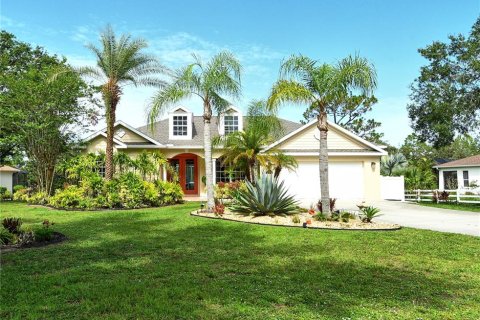 House in Bradenton, Florida 4 bedrooms, 223.15 sq.m. № 1816824 - photo 1