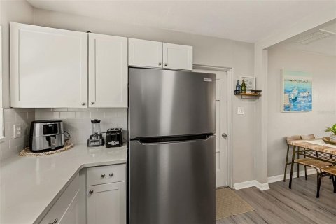 Villa ou maison à vendre à Seminole, Floride: 2 chambres, 65.4 m2 № 2299566 - photo 10