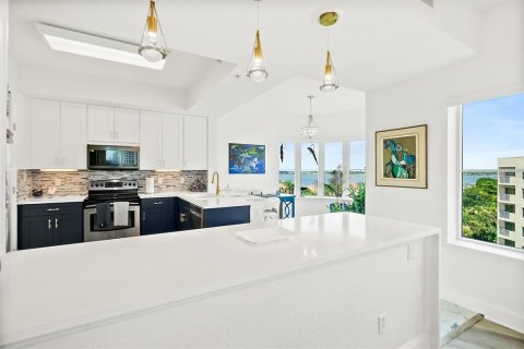 Condominio en venta en Daytona Beach Shores, Florida, 3 dormitorios, 230.4 m2 № 1870178 - foto 13