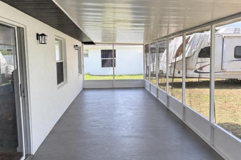 Купить виллу или дом в Уинтер-Хейвен, Флорида 9 комнат, 144.74м2, № 2360583 - фото 22