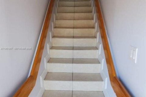 Купить кондоминиум в Дорал, Флорида 2 спальни, 79.62м2, № 2008551 - фото 3