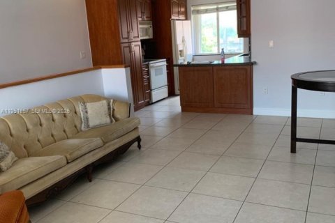 Купить кондоминиум в Дорал, Флорида 2 спальни, 79.62м2, № 2008551 - фото 5