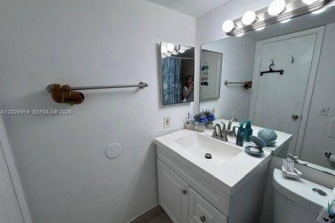 Condo in Miami, Florida, 3 bedrooms № 2171863 - photo 7