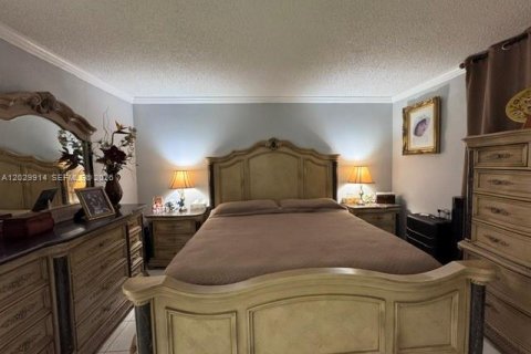 Condo in Miami, Florida, 3 bedrooms № 2171863 - photo 13