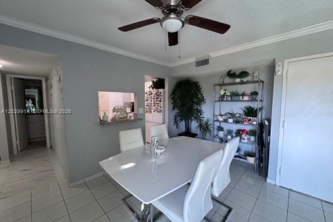 Condo in Miami, Florida, 3 bedrooms № 2171863 - photo 9