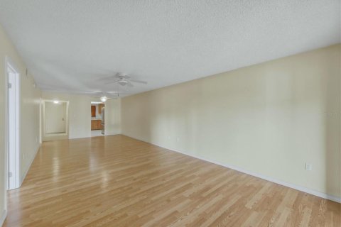 Condominio en venta en Bradenton, Florida, 2 dormitorios, 106.28 m2 № 2143618 - foto 13