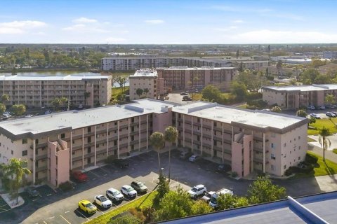 Condo in Bradenton, Florida, 2 bedrooms № 2143618