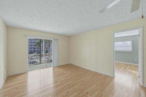 Condominio en venta en Bradenton, Florida, 2 dormitorios, 106.28 m2 № 2143618 - foto 11