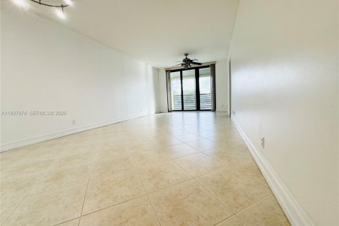 Copropriété à vendre à Pembroke Pines, Floride: 2 chambres, 118.08 m2 № 1996261 - photo 3
