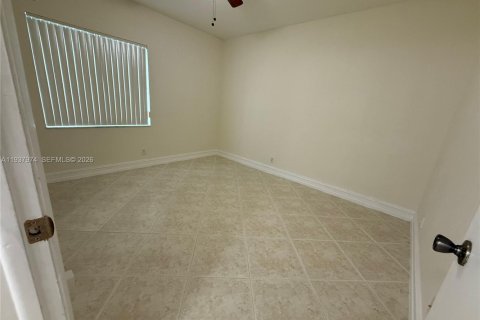 Copropriété à vendre à Pembroke Pines, Floride: 2 chambres, 118.08 m2 № 1996261 - photo 16