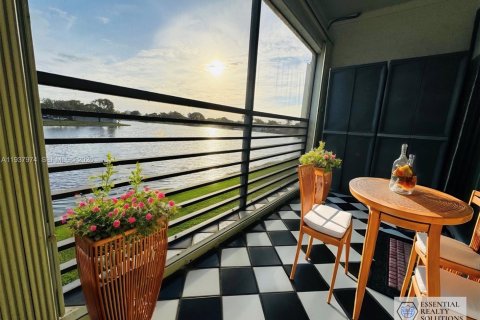 Copropriété à vendre à Pembroke Pines, Floride: 2 chambres, 118.08 m2 № 1996261 - photo 20