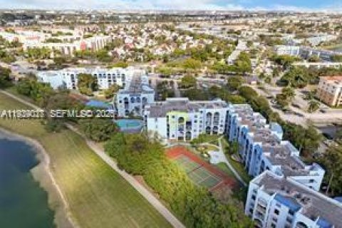 Copropriété à vendre à Miami, Floride: 2 chambres, 91.97 m2 № 2152649 - photo 3