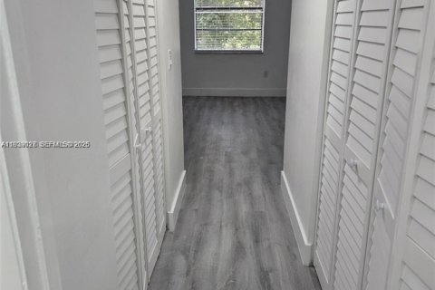 Copropriété à vendre à Miami, Floride: 2 chambres, 91.97 m2 № 2152649 - photo 7