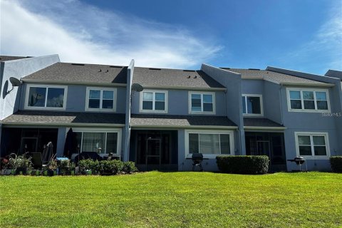 Touwnhouse à louer à Orlando, Floride: 4 chambres, 195.37 m2 № 2167795 - photo 2