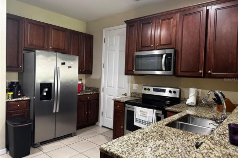 Touwnhouse à louer à Orlando, Floride: 4 chambres, 195.37 m2 № 2167795 - photo 7