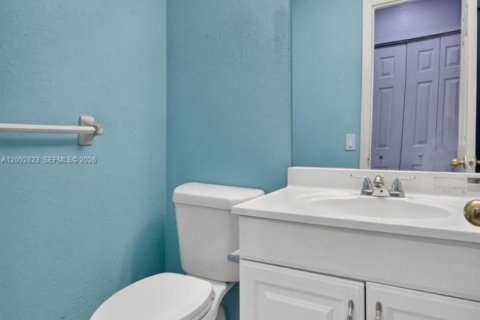 Copropriété à vendre à Hialeah, Floride: 2 chambres, 100.8 m2 № 2377207 - photo 29