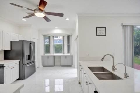 House in Cooper City, Florida 4 bedrooms, 235.79 sq.m. № 2186603 - photo 15