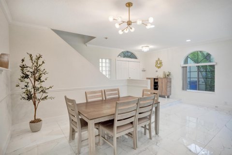 House in Cooper City, Florida 4 bedrooms, 235.79 sq.m. № 2186603 - photo 13