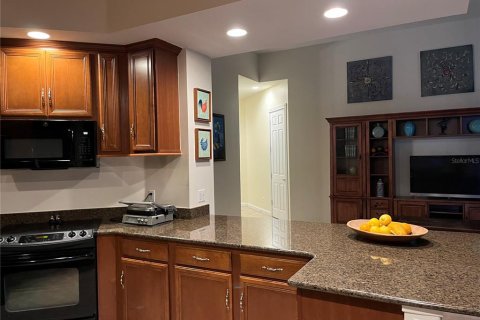 House in Orlando, Florida 4 bedrooms, 233.56 sq.m. № 2350280 - photo 6
