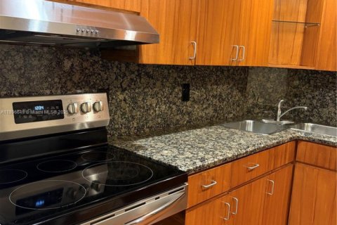Apartamento en alquiler en Fort Lauderdale, Florida, 1 dormitorio, 71.53 m2 № 1948342 - foto 4