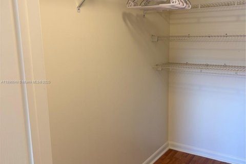 Apartamento en alquiler en Fort Lauderdale, Florida, 1 dormitorio, 71.53 m2 № 1948342 - foto 12
