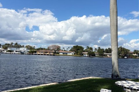 Apartamento en alquiler en Fort Lauderdale, Florida, 1 dormitorio, 71.53 m2 № 1948342 - foto 20