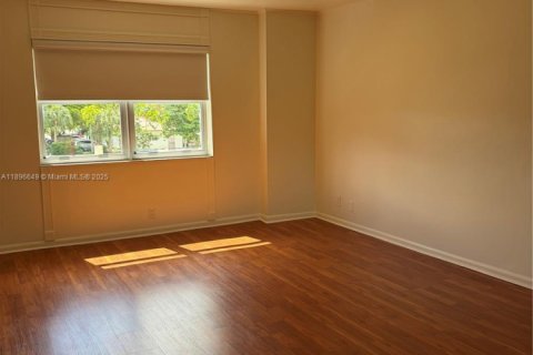 Apartamento en alquiler en Fort Lauderdale, Florida, 1 dormitorio, 71.53 m2 № 1948342 - foto 2