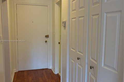 Apartamento en alquiler en Fort Lauderdale, Florida, 1 dormitorio, 71.53 m2 № 1948342 - foto 9