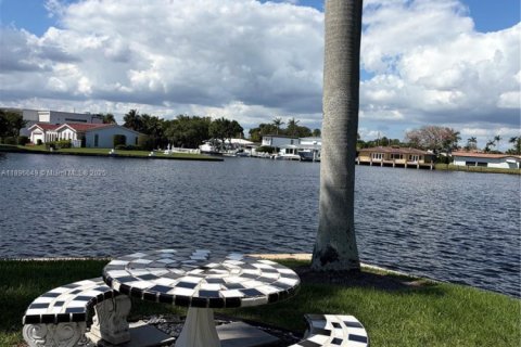 Apartamento en alquiler en Fort Lauderdale, Florida, 1 dormitorio, 71.53 m2 № 1948342 - foto 19