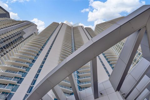 Condo in Sunny Isles Beach, Florida, 1 bedroom  № 1944131 - photo 18