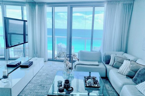 Condo in Sunny Isles Beach, Florida, 1 bedroom  № 1944131 - photo 3