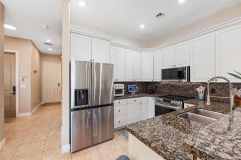 Townhouse in Fort Lauderdale, Florida 3 bedrooms, 167.5 sq.m. № 2338732 - photo 14
