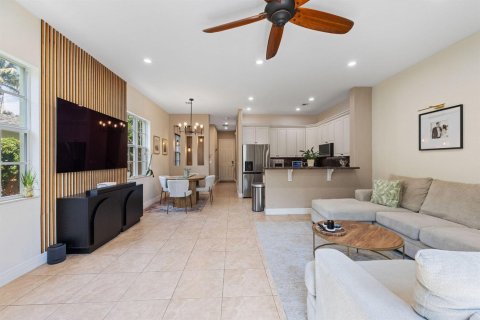 Townhouse in Fort Lauderdale, Florida 3 bedrooms, 167.5 sq.m. № 2338732 - photo 9
