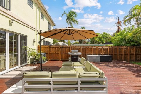 Townhouse in Fort Lauderdale, Florida 3 bedrooms, 167.5 sq.m. № 2338732 - photo 27
