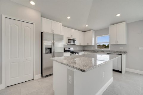 Casa en alquiler en Kissimmee, Florida, 4 dormitorios, 151.8 m2 № 1751291 - foto 16